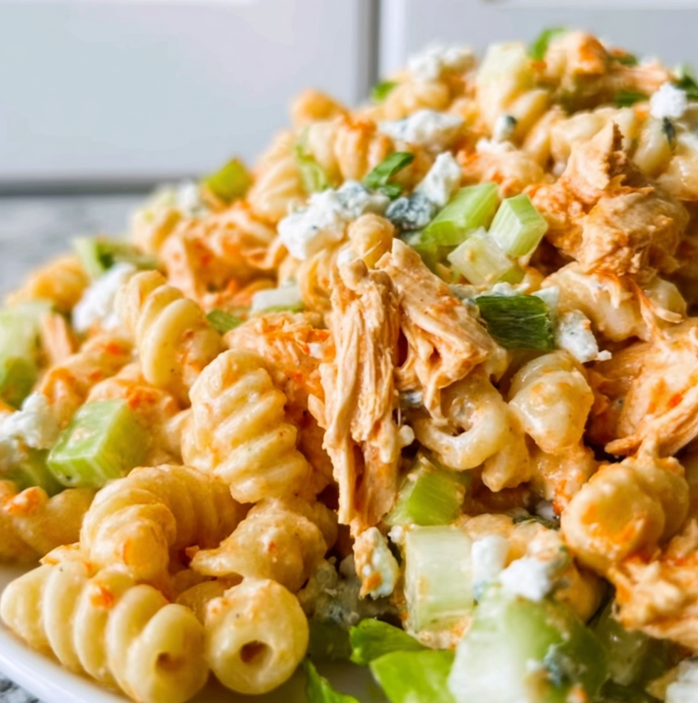 Buffalo Chicken Pasta Salad That’s Irresistibly Creamy &amp; Spicy!